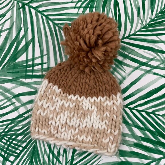 Free People Cozy Up Acrylic Knit Pom Pom Beanie Hat One Size - Picture 2 of 5